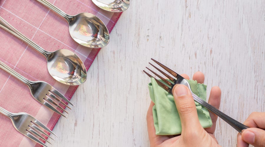Clean Your Cutlery Easily